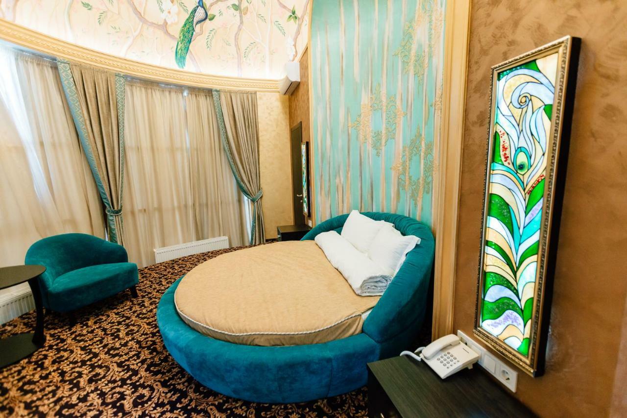 Khan-Chinar Hotel Dnipro Bagian luar foto